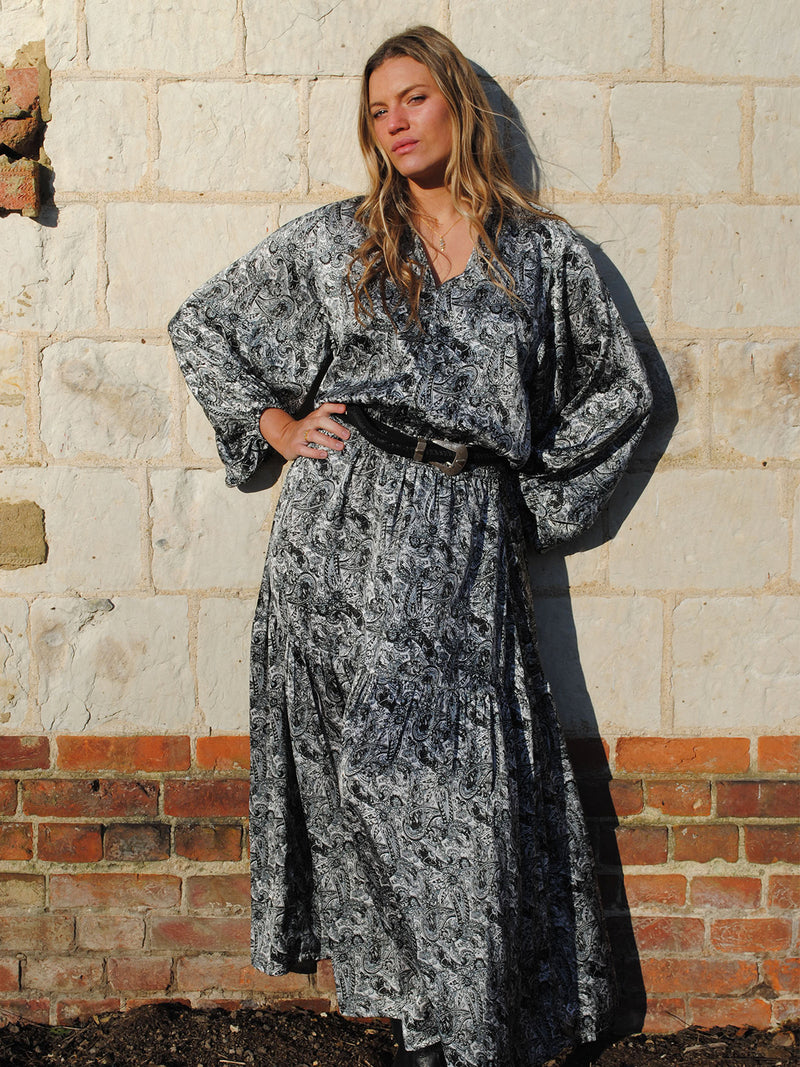 Leo Maxi Dress Black Paisley
