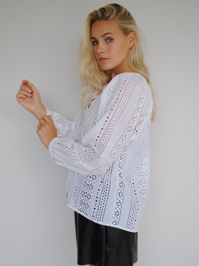 Ivy Blouse White Shiffle Sale
